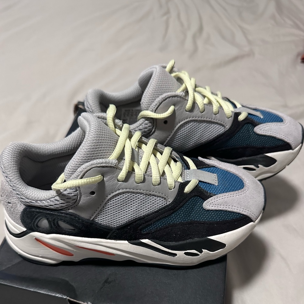 Yeezy Boost 700 ‘Wave Runner’